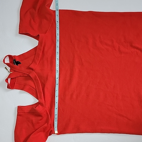 Torrid Orange CrissCross Cold Shoulder Top/ Size 2 (2X | 18-2 - Picture 8 of 16